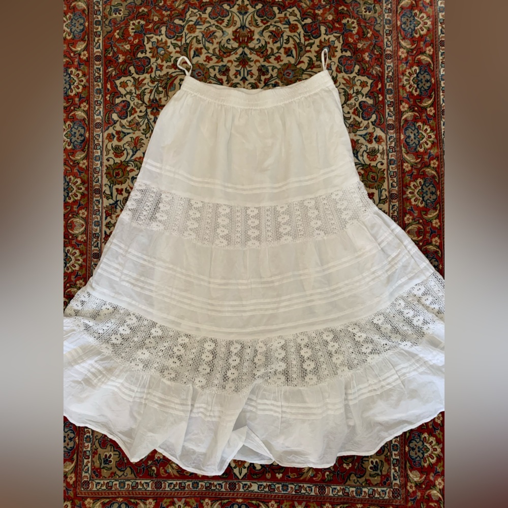White maxi skirt